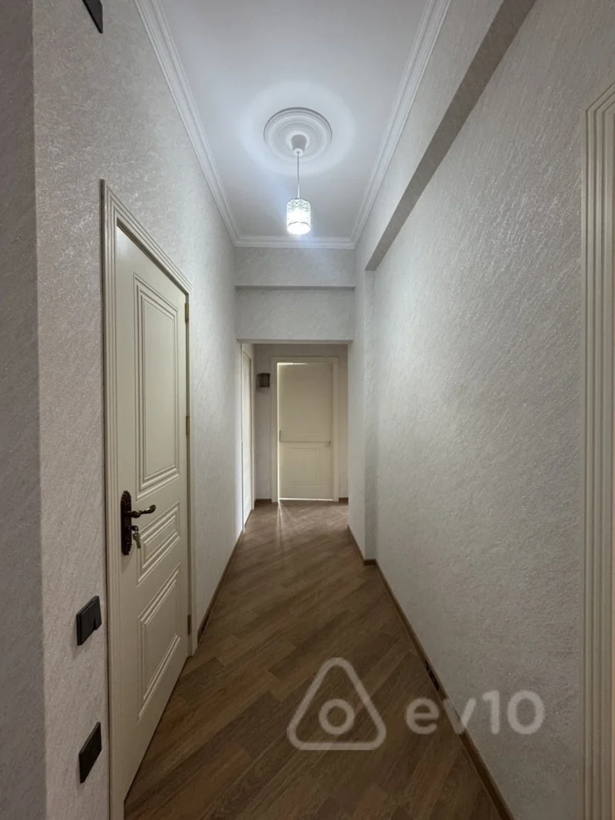 Kirayə verilir 3 otaqlı yeni tikili 125 m²