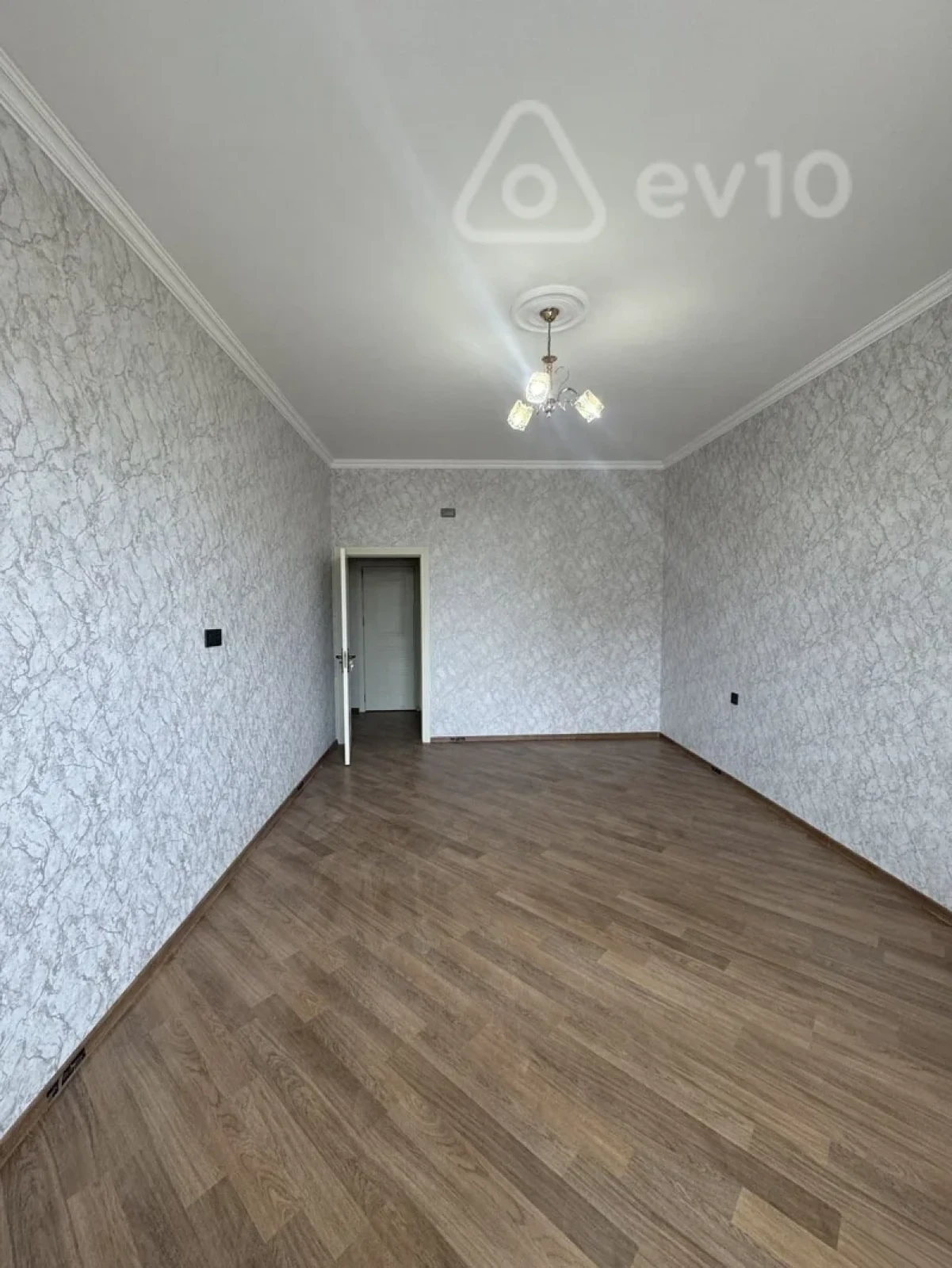 Kirayə verilir 3 otaqlı yeni tikili 125 m²