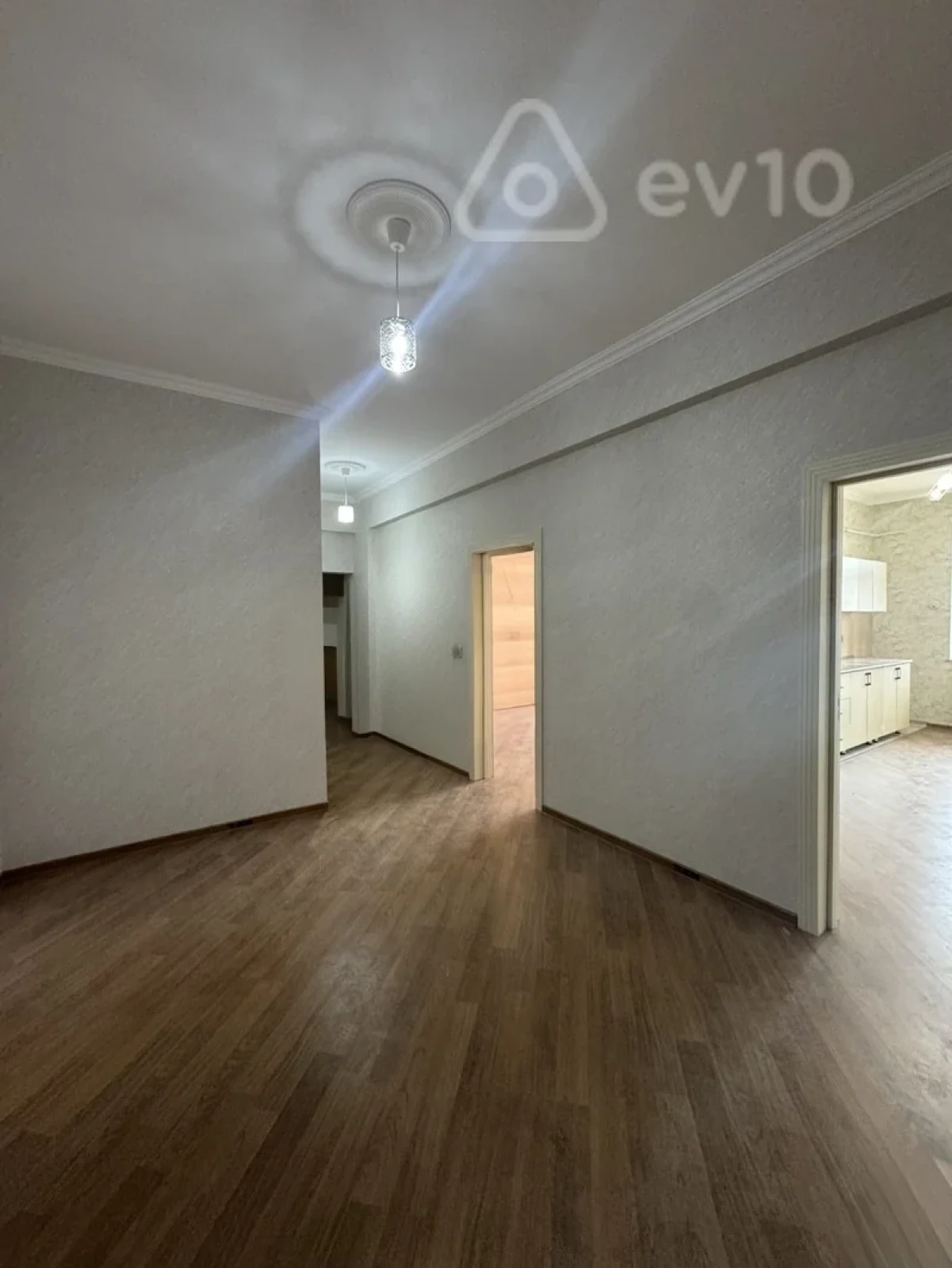 Kirayə verilir 3 otaqlı yeni tikili 125 m²