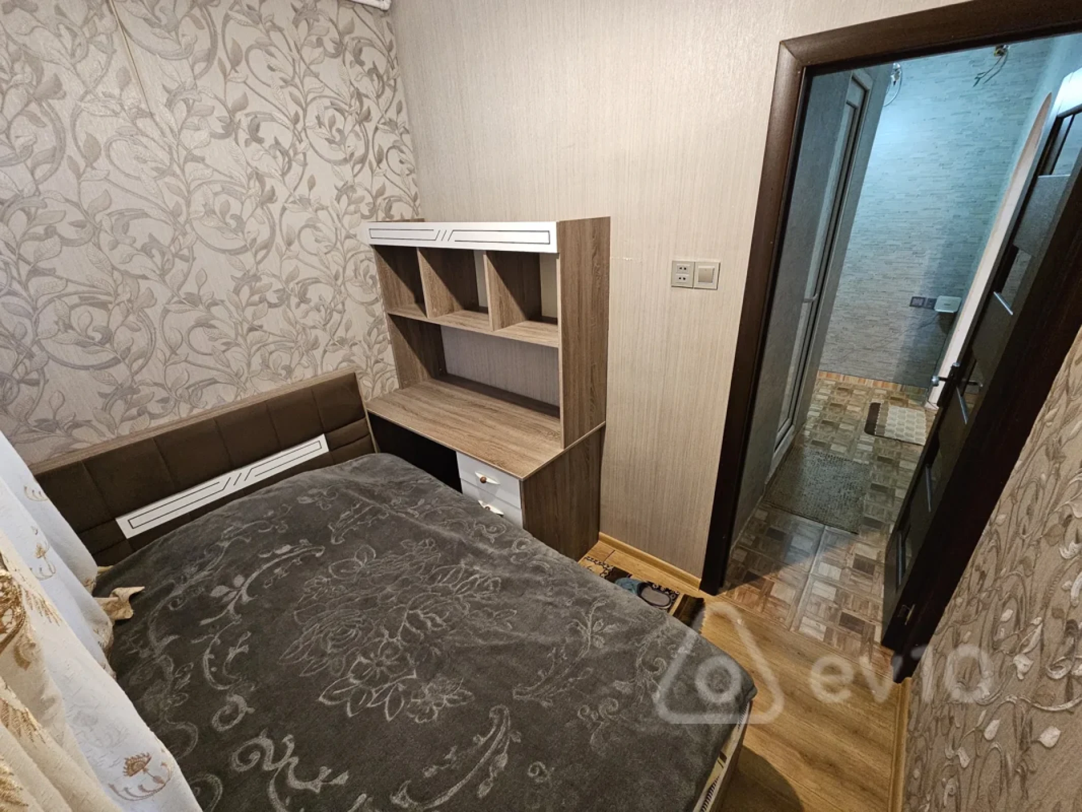 Kirayə verilir 2 otaqlı köhnə tikili 60 m²