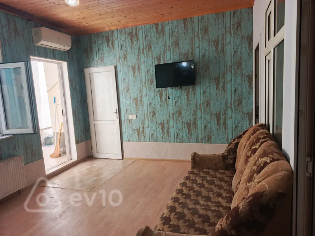 Kirayə verilir 3 otaqlı həyət evi 5 m²
