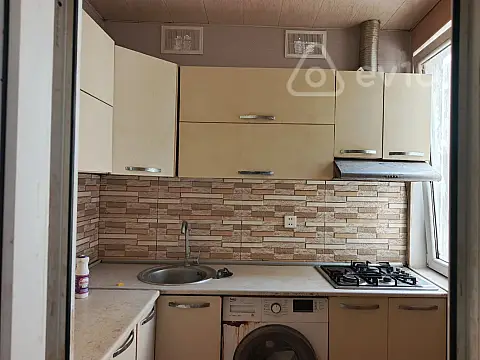 Kirayə verilir 3 otaqlı həyət evi 5 m²
