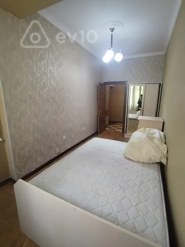 Kirayə verilir 2 otaqlı yeni tikili 70 m²