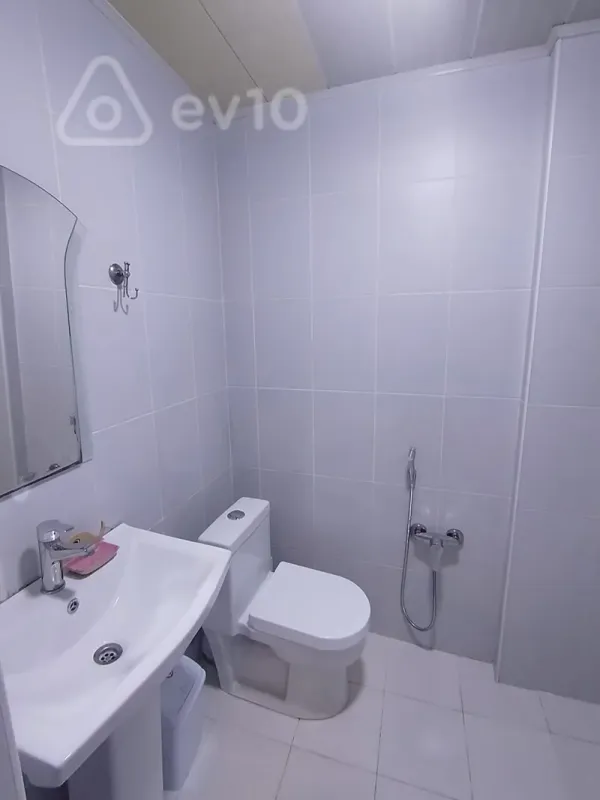 Kirayə verilir 2 otaqlı yeni tikili 70 m²