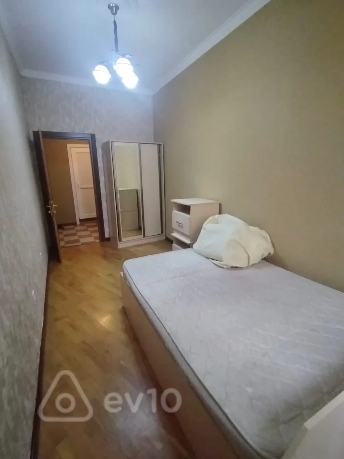 Kirayə verilir 2 otaqlı yeni tikili 70 m²