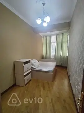 Kirayə verilir 2 otaqlı yeni tikili 70 m²