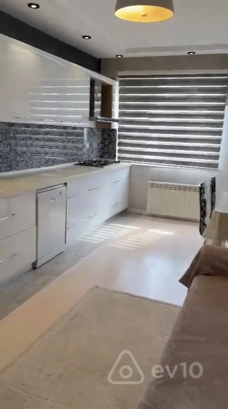 Kirayə verilir 3 otaqlı yeni tikili 105 m²