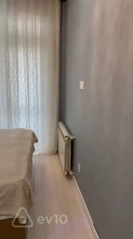 Kirayə verilir 3 otaqlı yeni tikili 105 m²