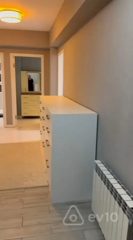 Kirayə verilir 3 otaqlı yeni tikili 105 m²