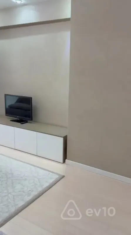 Kirayə verilir 3 otaqlı yeni tikili 105 m²
