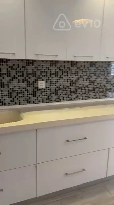 Kirayə verilir 3 otaqlı yeni tikili 105 m²