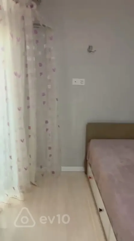 Kirayə verilir 3 otaqlı yeni tikili 105 m²