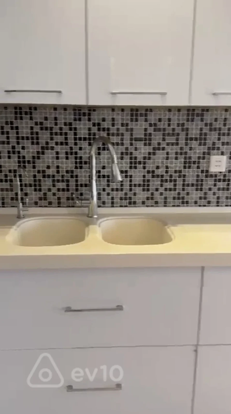 Kirayə verilir 3 otaqlı yeni tikili 105 m²