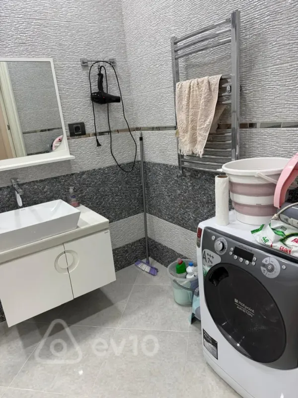 Kirayə verilir 2 otaqlı yeni tikili 100 m²