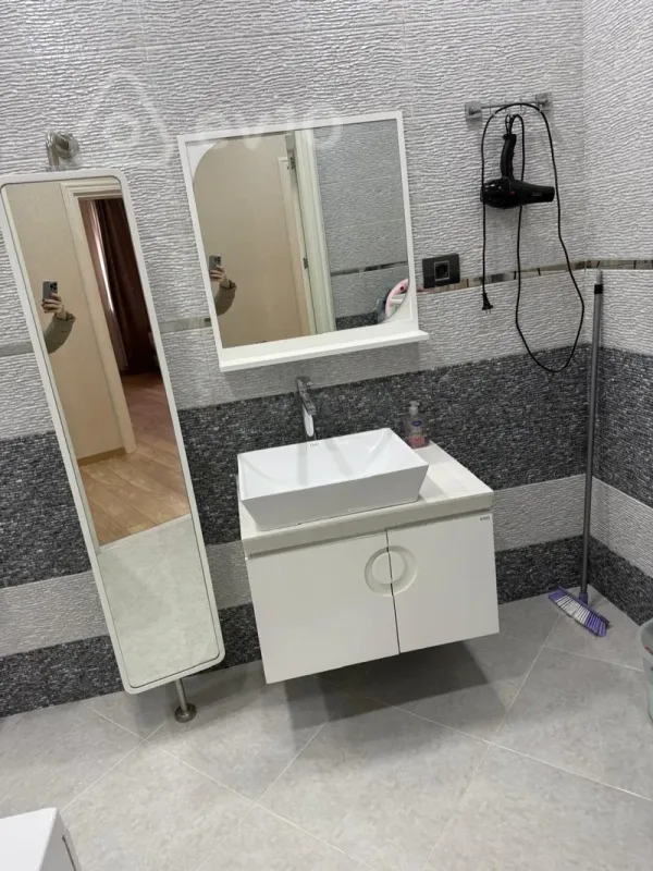 Kirayə verilir 2 otaqlı yeni tikili 100 m²