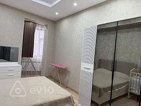 Kirayə verilir 2 otaqlı yeni tikili 100 m²
