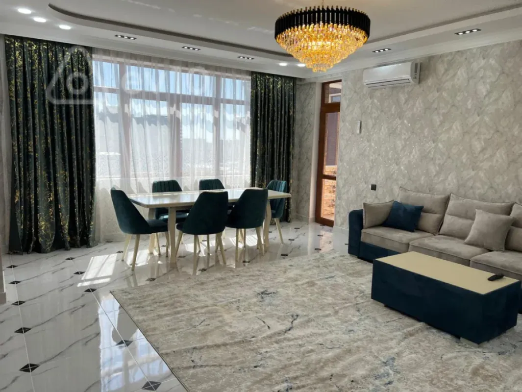 Kirayə verilir 3 otaqlı yeni tikili 120 m²