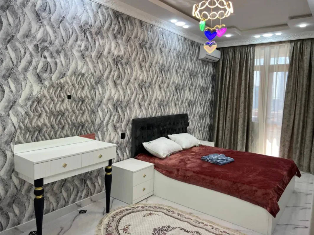 Kirayə verilir 3 otaqlı yeni tikili 120 m²