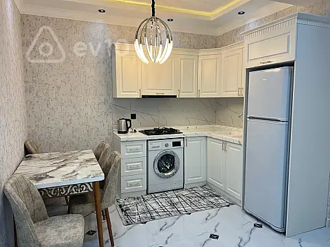 Kirayə verilir 3 otaqlı yeni tikili 120 m²
