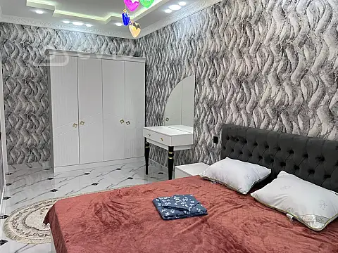 Kirayə verilir 3 otaqlı yeni tikili 120 m²