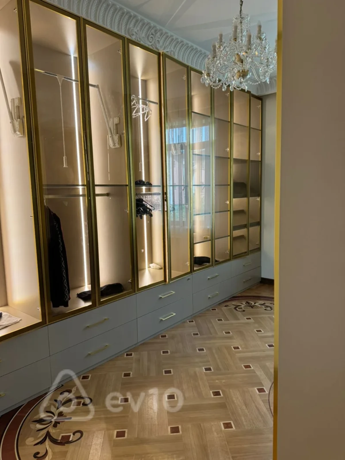 Kirayə verilir 6 otaqlı həyət evi 450 m²