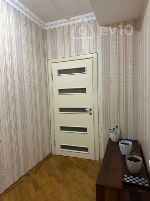 Kirayə verilir 2 otaqlı yeni tikili 78 m²