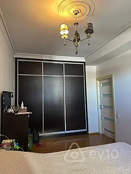 Kirayə verilir 2 otaqlı yeni tikili 78 m²