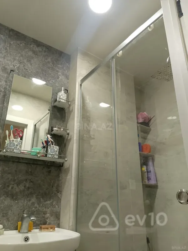 Kirayə verilir 3 otaqlı yeni tikili 60 m²