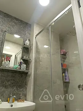 Kirayə verilir 3 otaqlı yeni tikili 60 m²