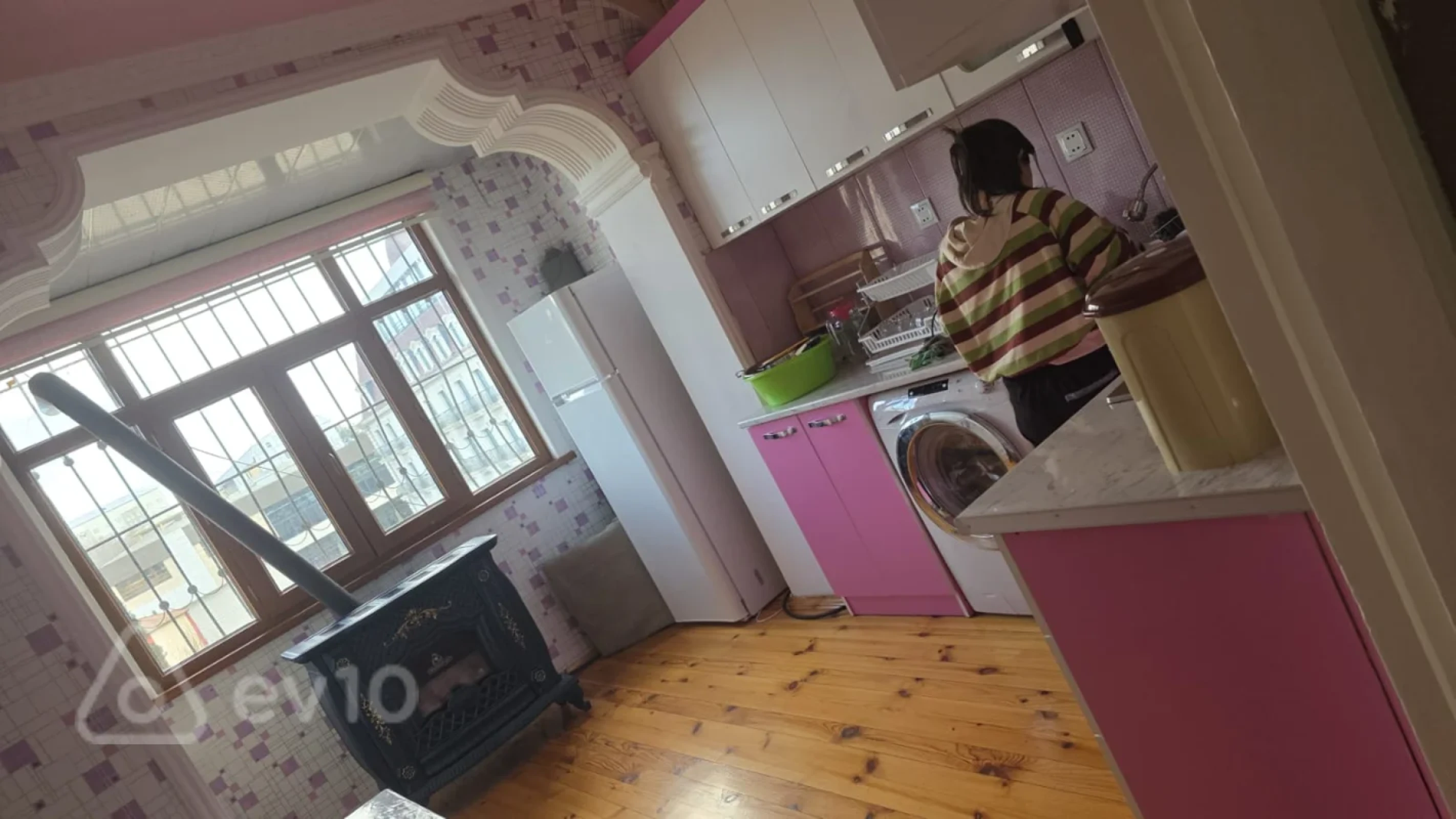 Kirayə verilir 3 otaqlı yeni tikili 40 m²