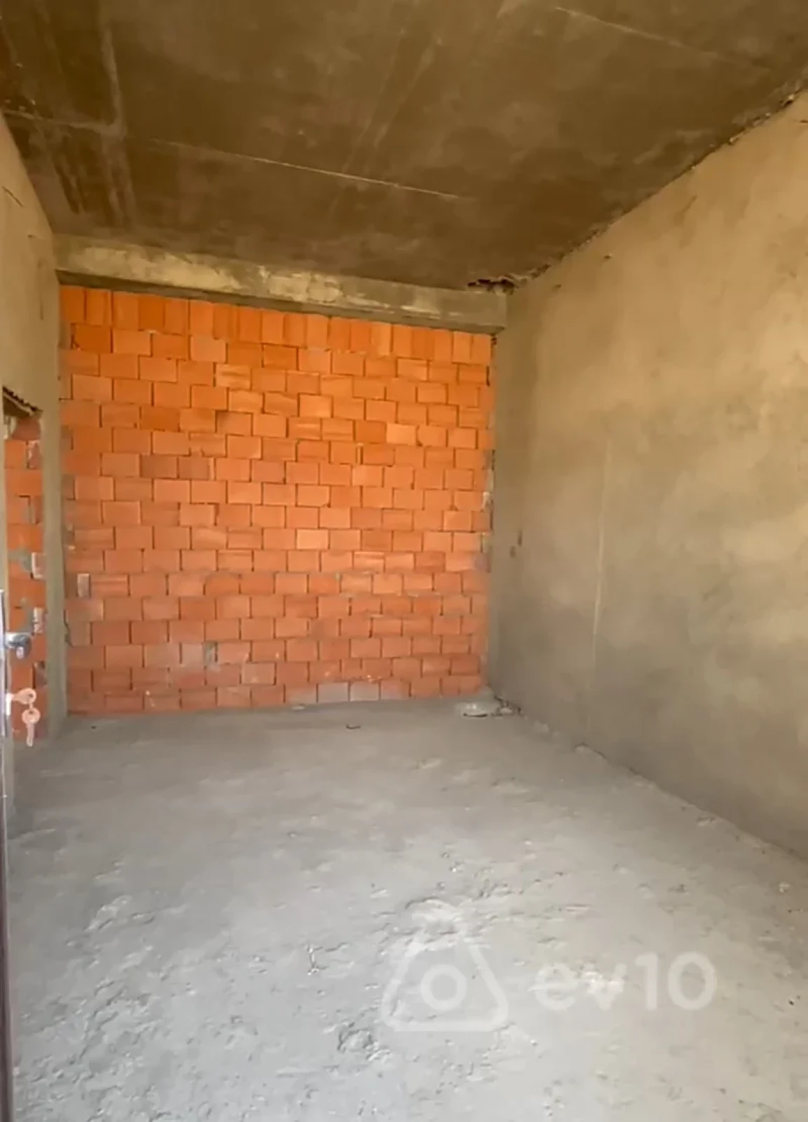 Satılır 3 otaqlı yeni tikili 78 m²