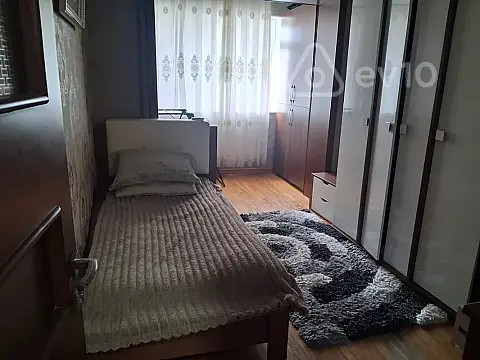 Kirayə verilir 3 otaqlı köhnə tikili 100 m²