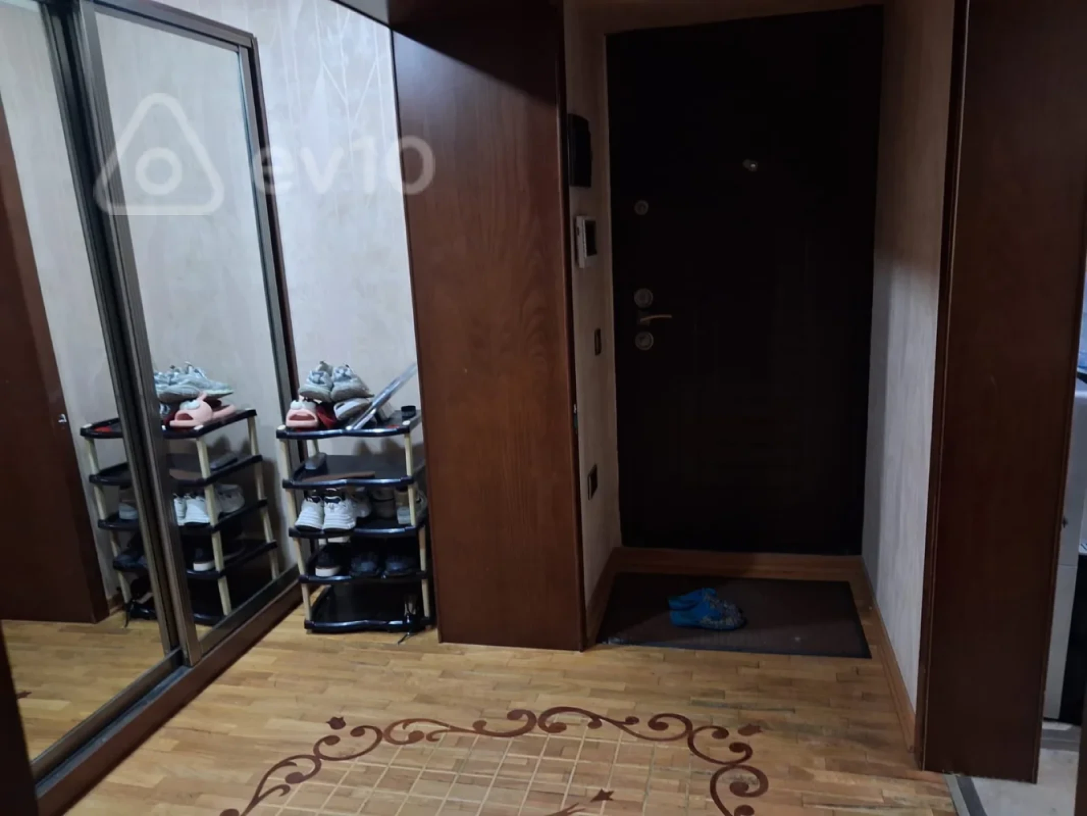 Kirayə verilir 3 otaqlı köhnə tikili 100 m²