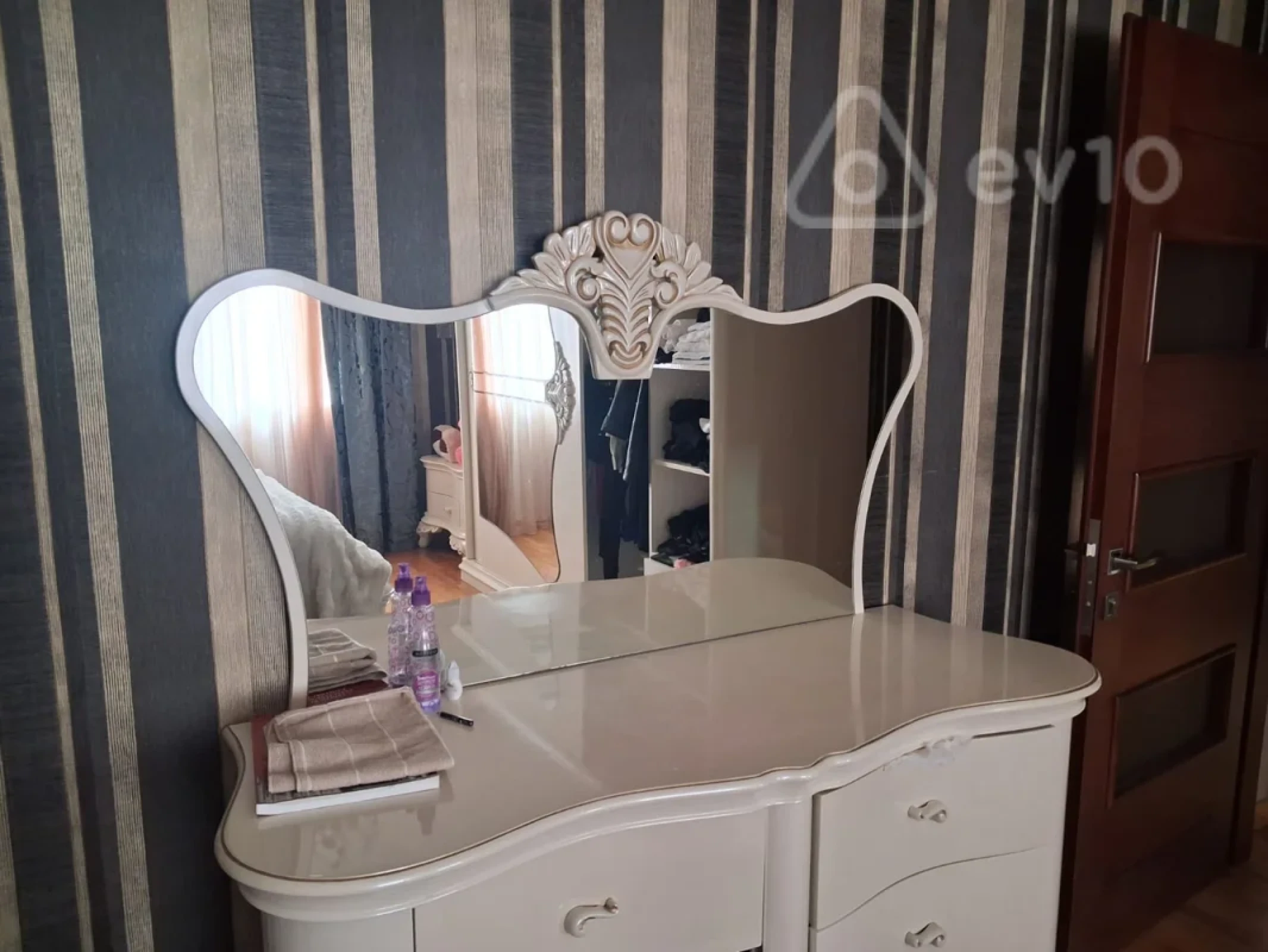 Kirayə verilir 3 otaqlı köhnə tikili 100 m²