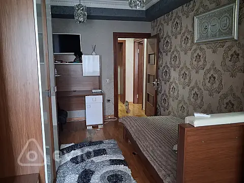 Kirayə verilir 3 otaqlı köhnə tikili 100 m²
