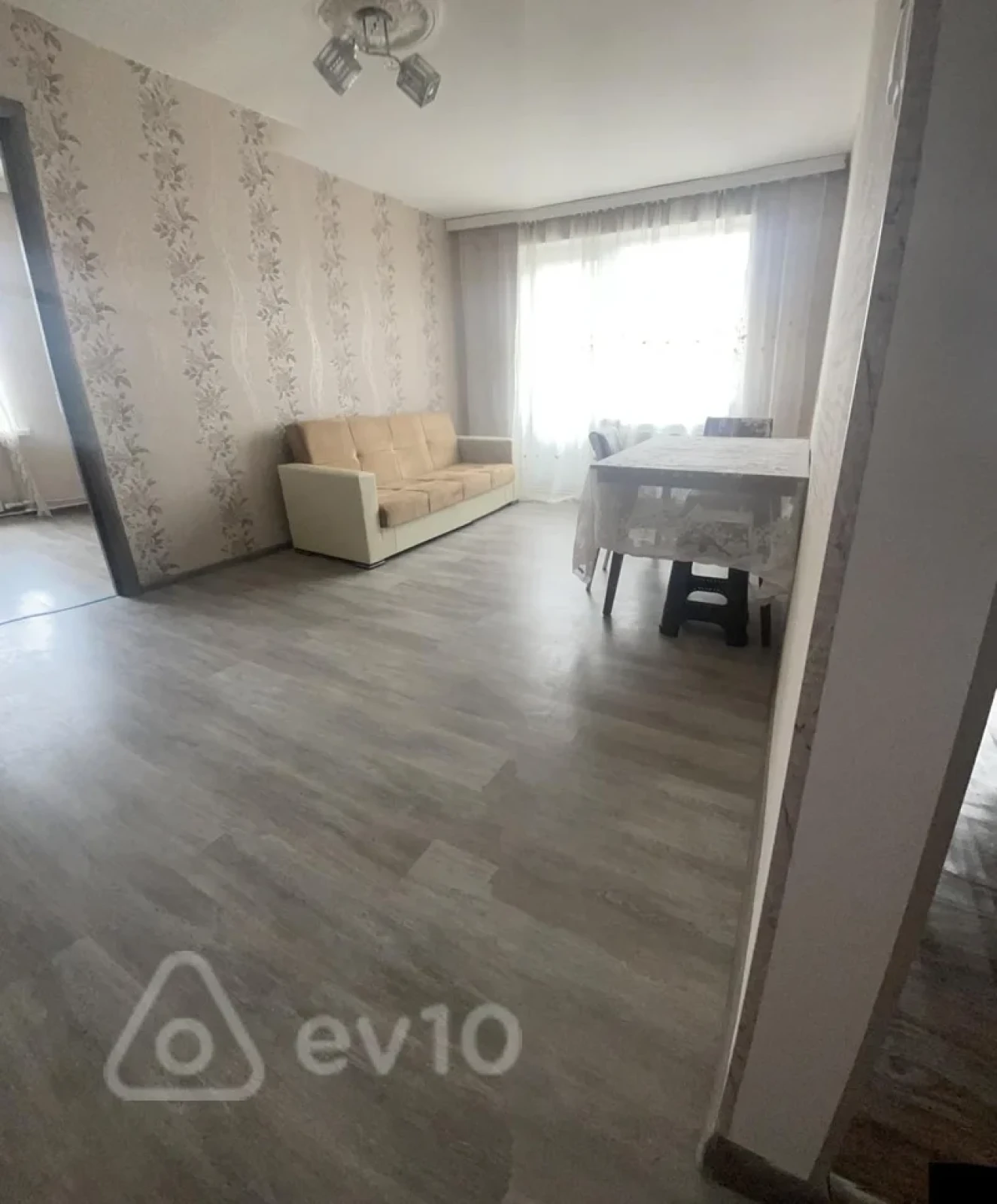 Kirayə verilir 2 otaqlı köhnə tikili 45 m²