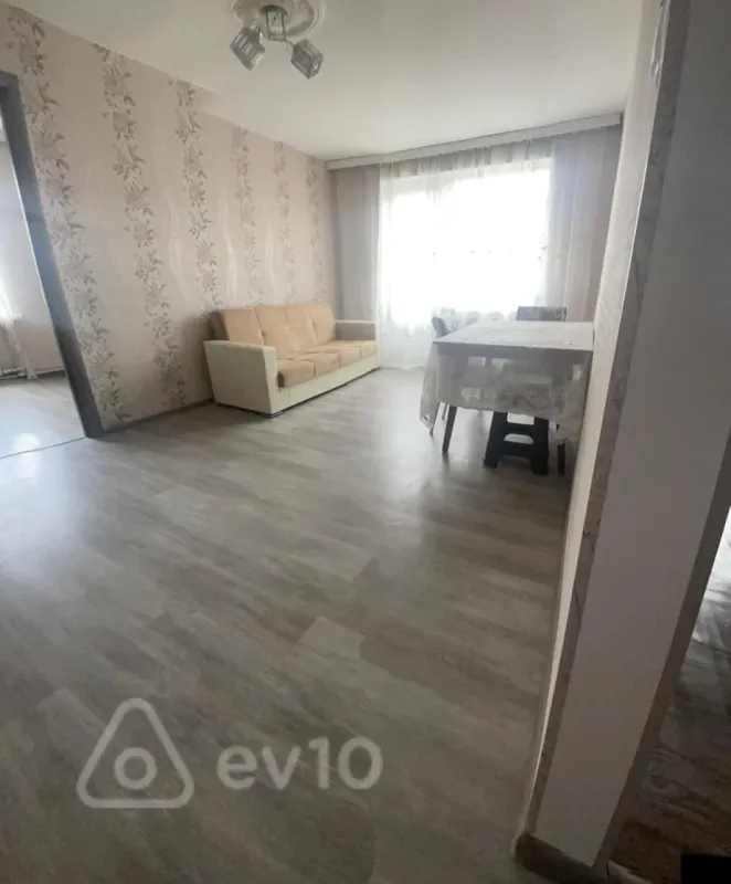Kirayə verilir 2 otaqlı köhnə tikili 45 m²