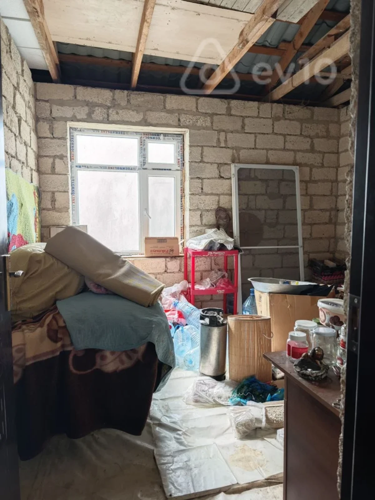 Satılır 5 otaqlı həyət evi 140 m²