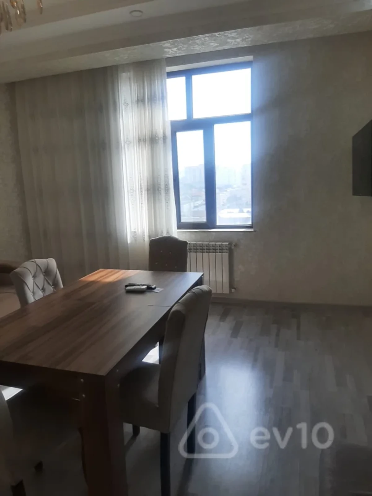 Kirayə verilir 2 otaqlı yeni tikili 55 m²