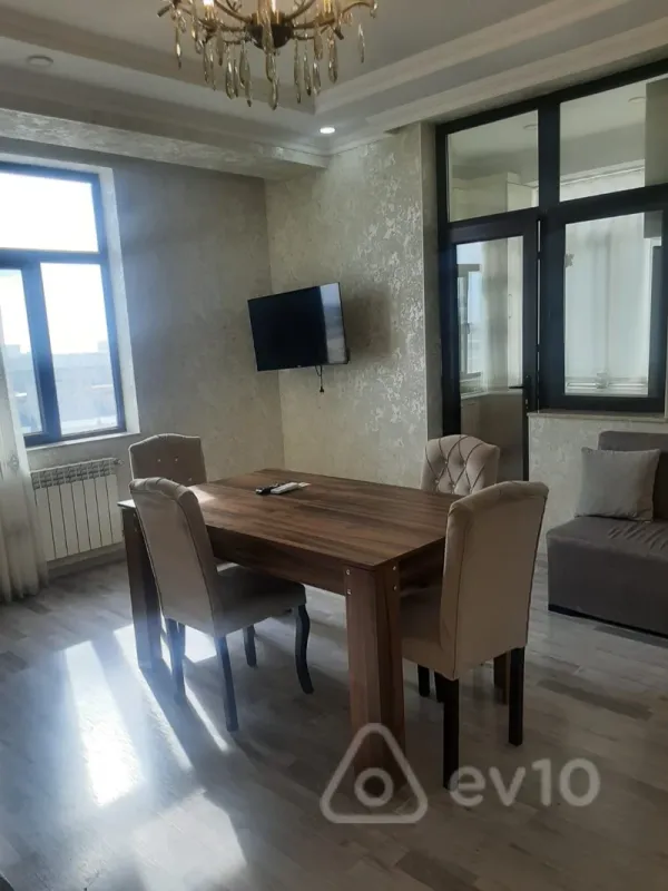 Kirayə verilir 2 otaqlı yeni tikili 55 m²