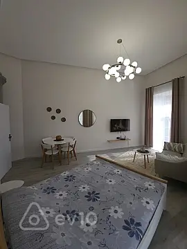 Kirayə verilir 1 otaqlı köhnə tikili 40 m²