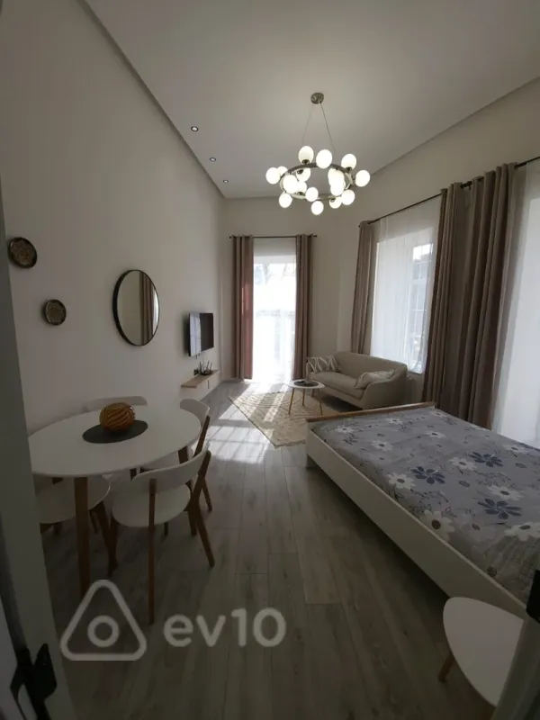 Kirayə verilir 1 otaqlı köhnə tikili 40 m²