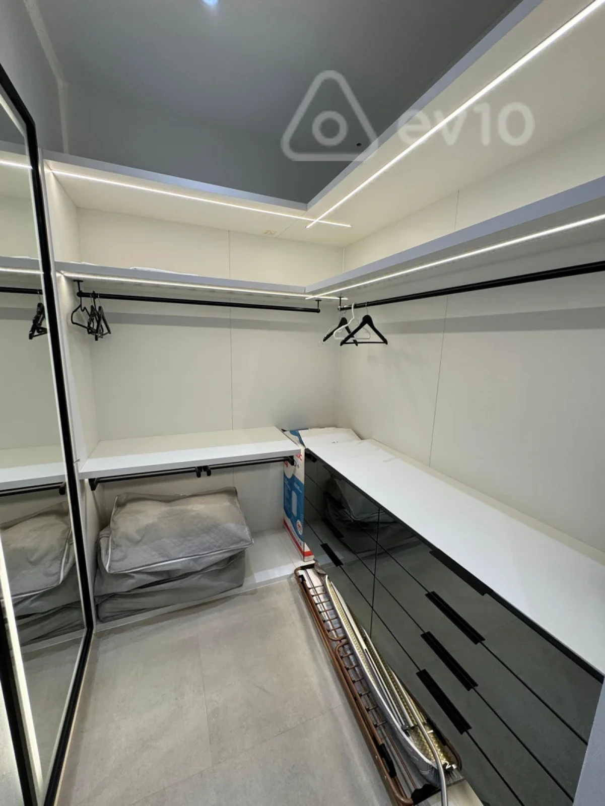 Kirayə verilir 2 otaqlı yeni tikili 55 m²