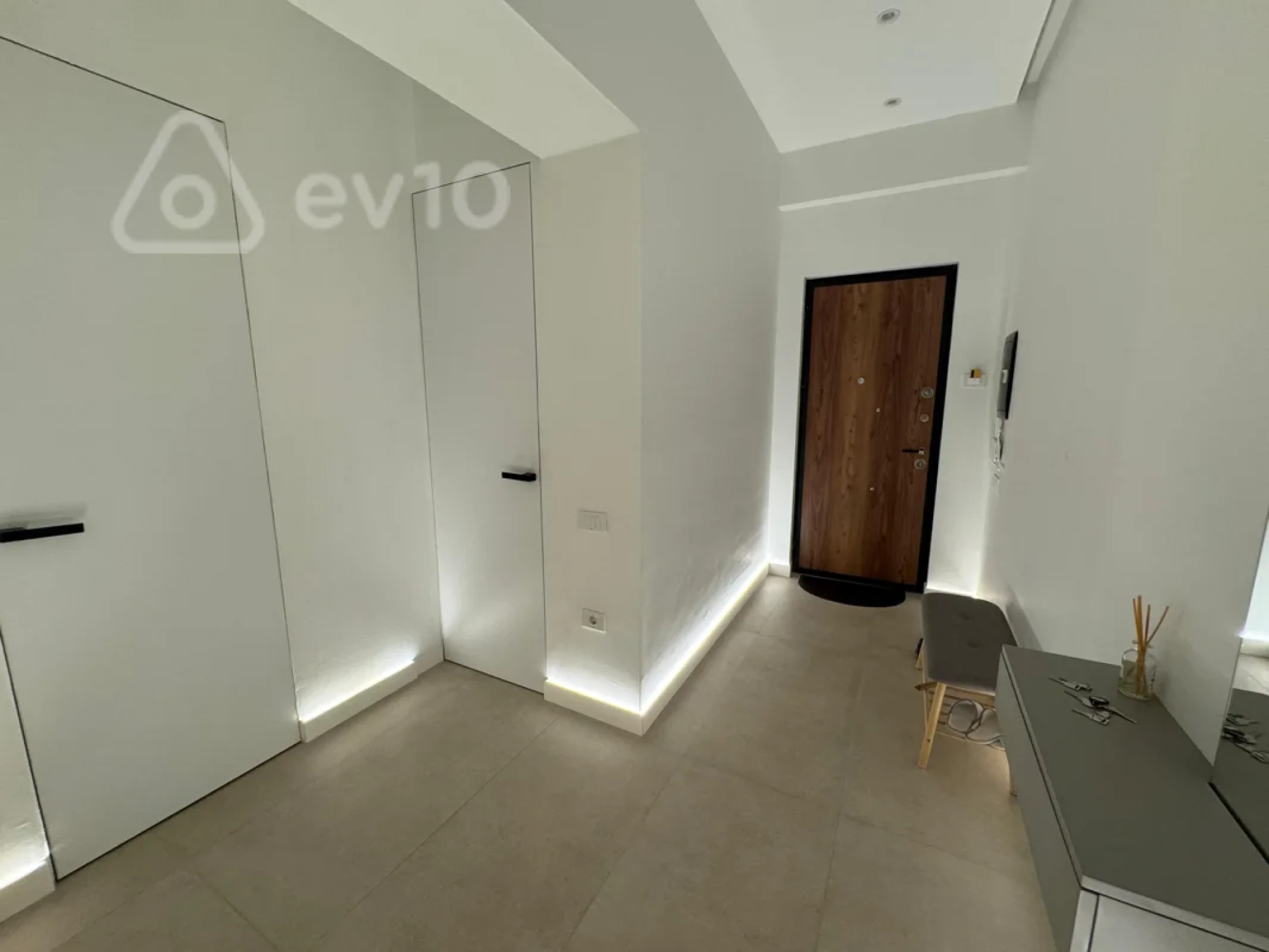 Kirayə verilir 2 otaqlı yeni tikili 55 m²
