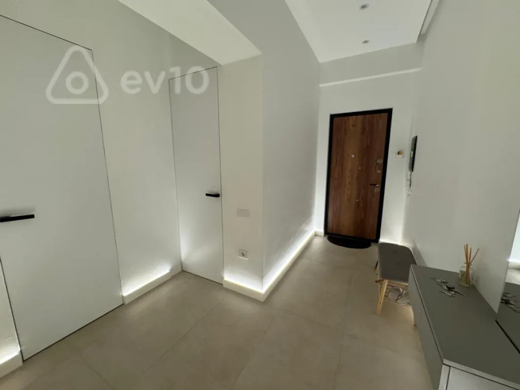 Kirayə verilir 2 otaqlı yeni tikili 55 m²
