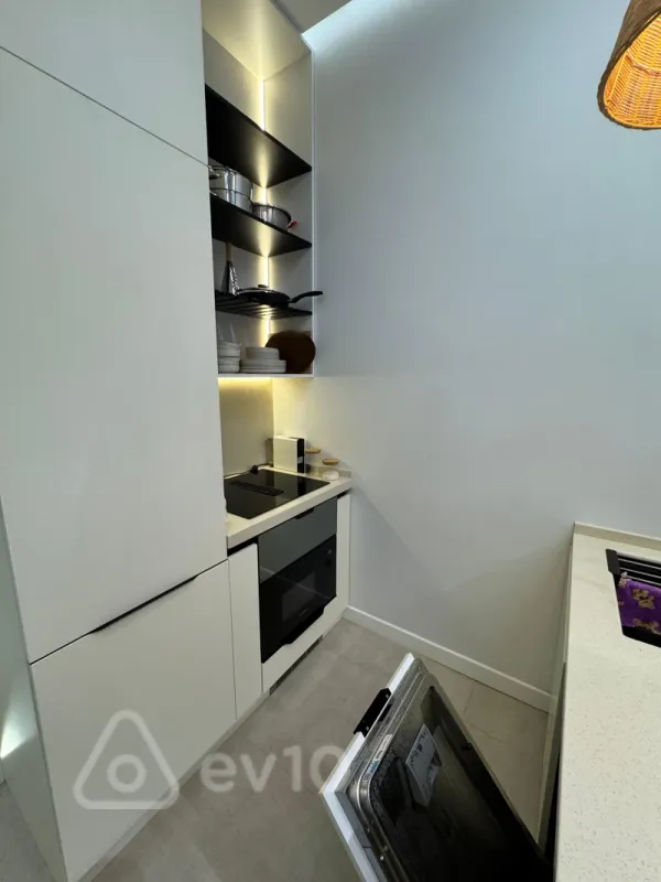 Kirayə verilir 2 otaqlı yeni tikili 55 m²