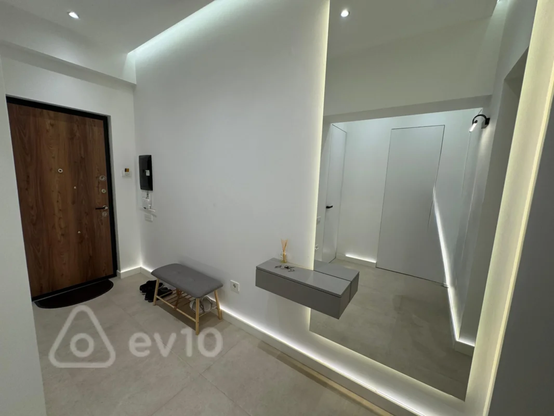 Kirayə verilir 2 otaqlı yeni tikili 55 m²