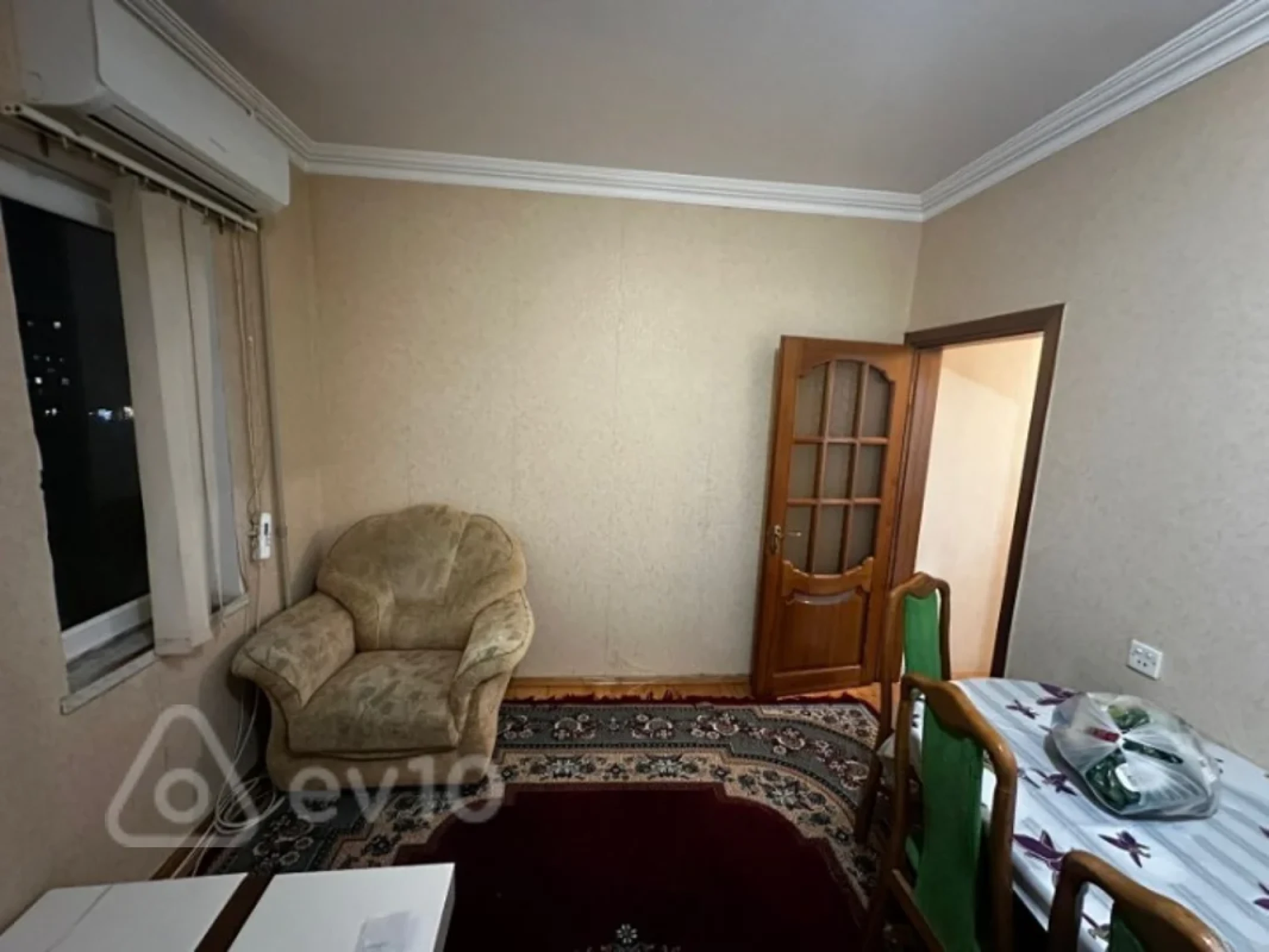Kirayə verilir 2 otaqlı köhnə tikili 50 m²