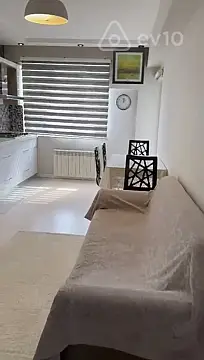 Kirayə verilir 3 otaqlı yeni tikili 1000 m²