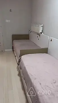 Kirayə verilir 3 otaqlı yeni tikili 1000 m²